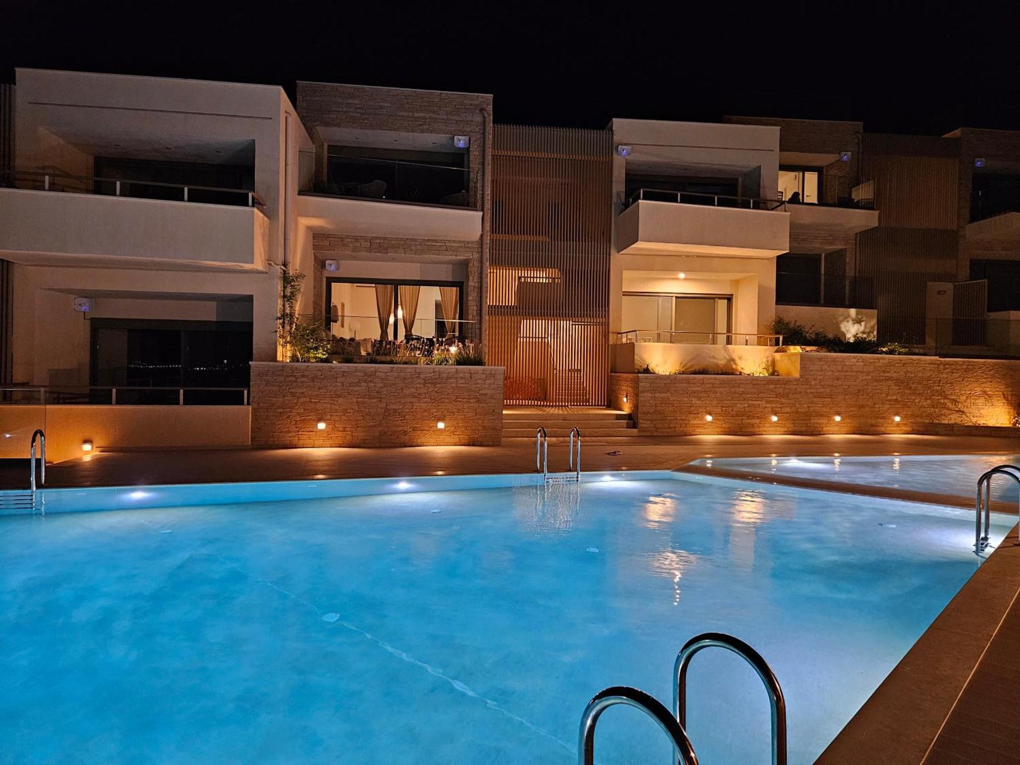 Panorama Seaview Village At 칼리베스 외부 사진